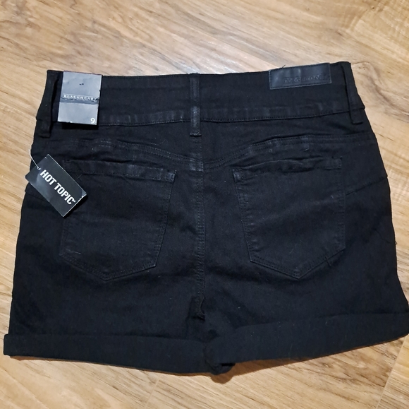 Backheart Jean Shorts - Picture 2 of 5